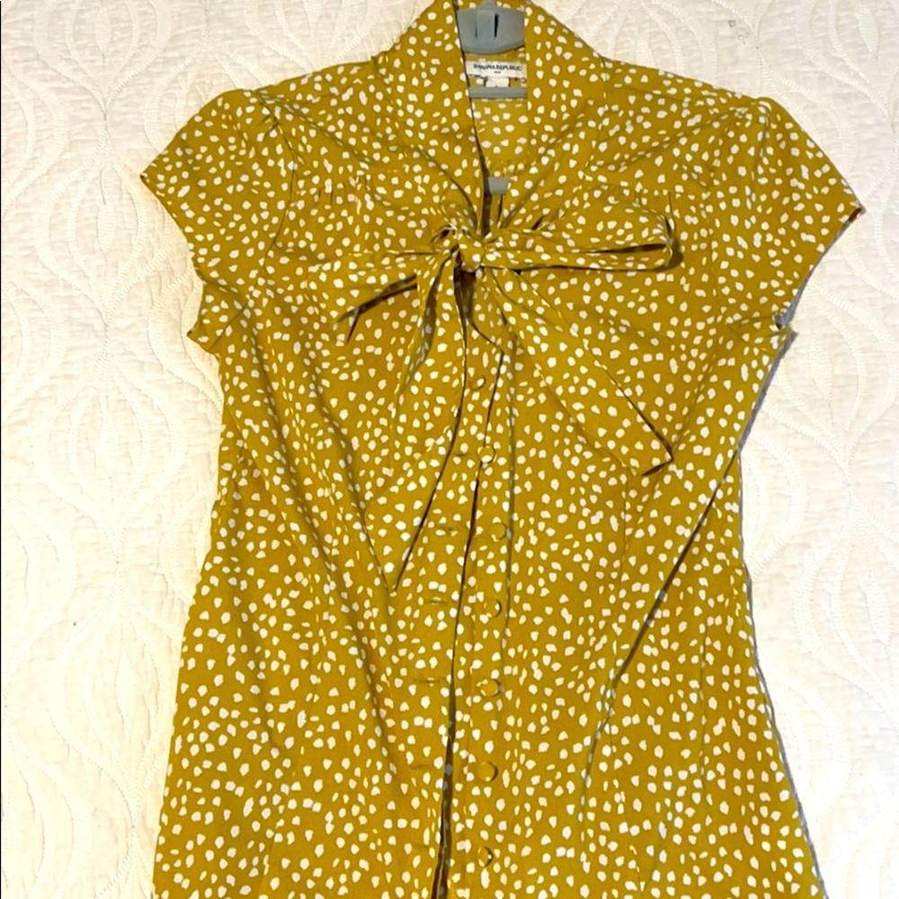 Mustard-yellow retro-look blouse